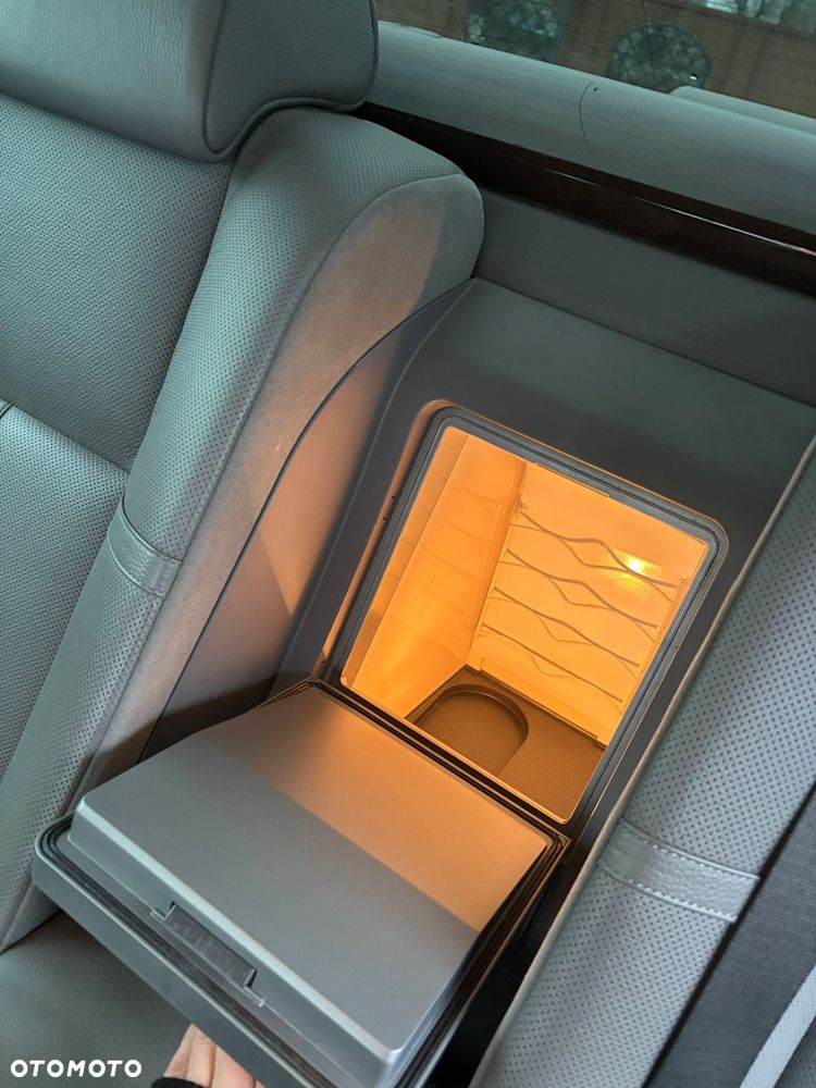 BMW Seria 7 730d - 23