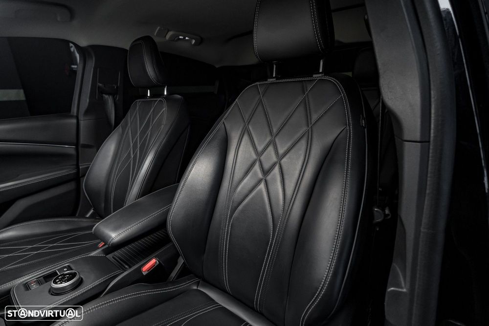 Ford Mustang Mach-E 75.7 kWh Premium AWD - 19