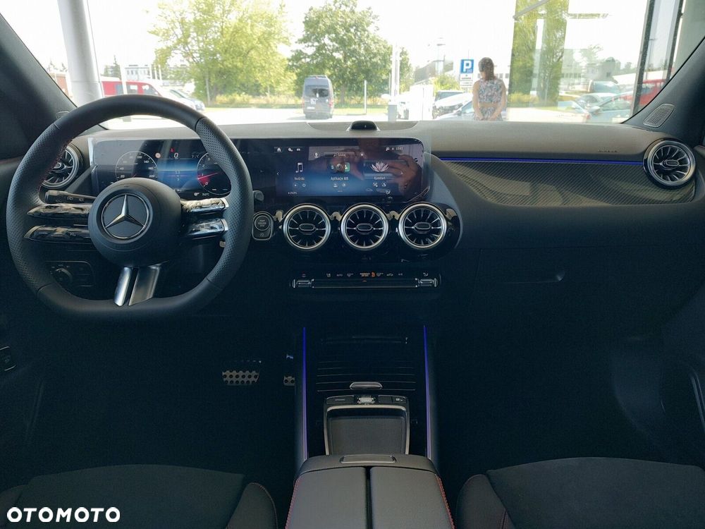 Mercedes-Benz GLA - 17