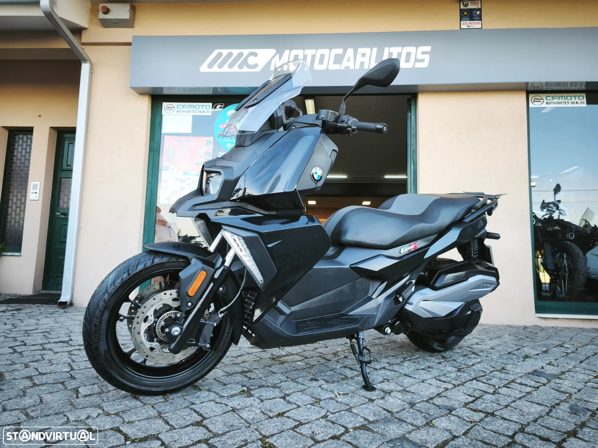 BMW C 400 X Black Scooter - 4