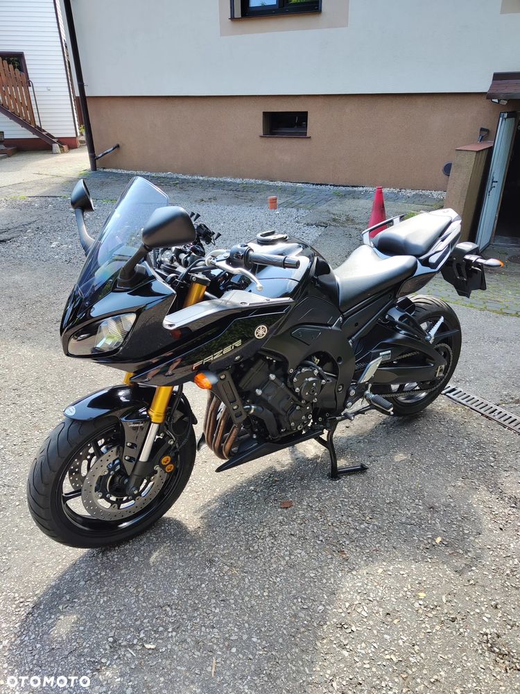 Yamaha FZ8 - 4