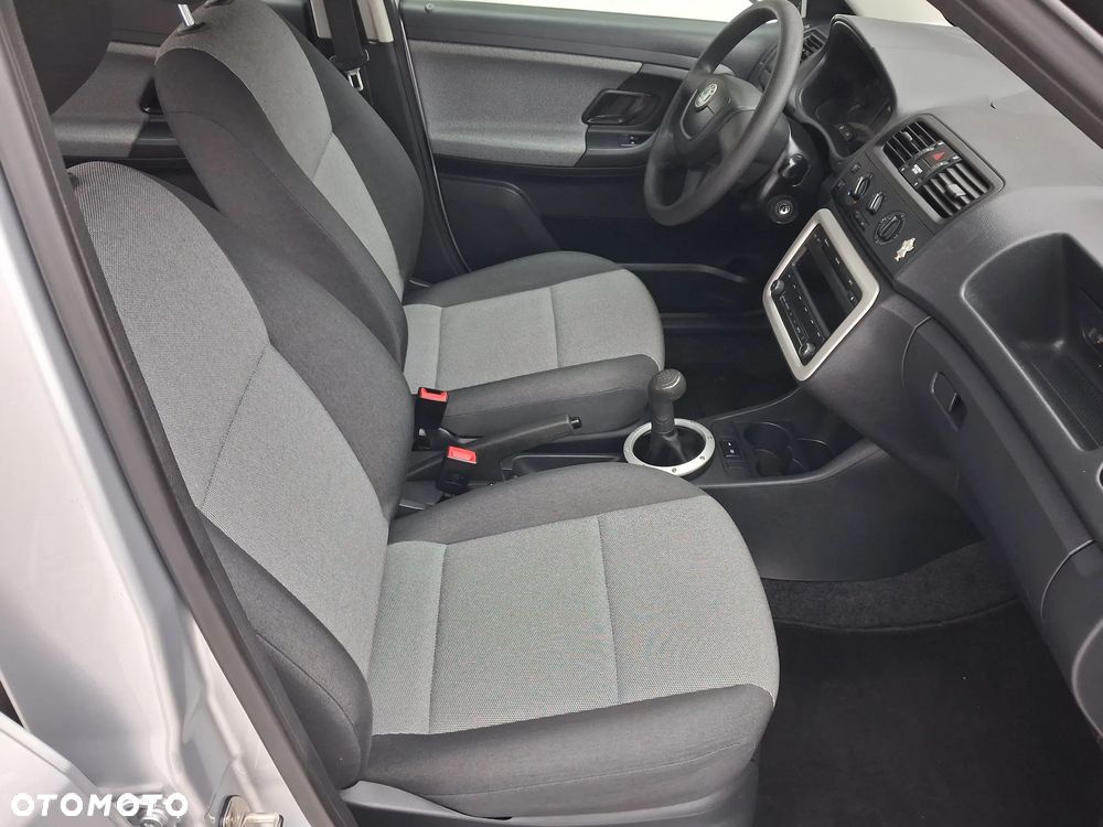 Skoda Fabia 1.2 HTP Classic - 23