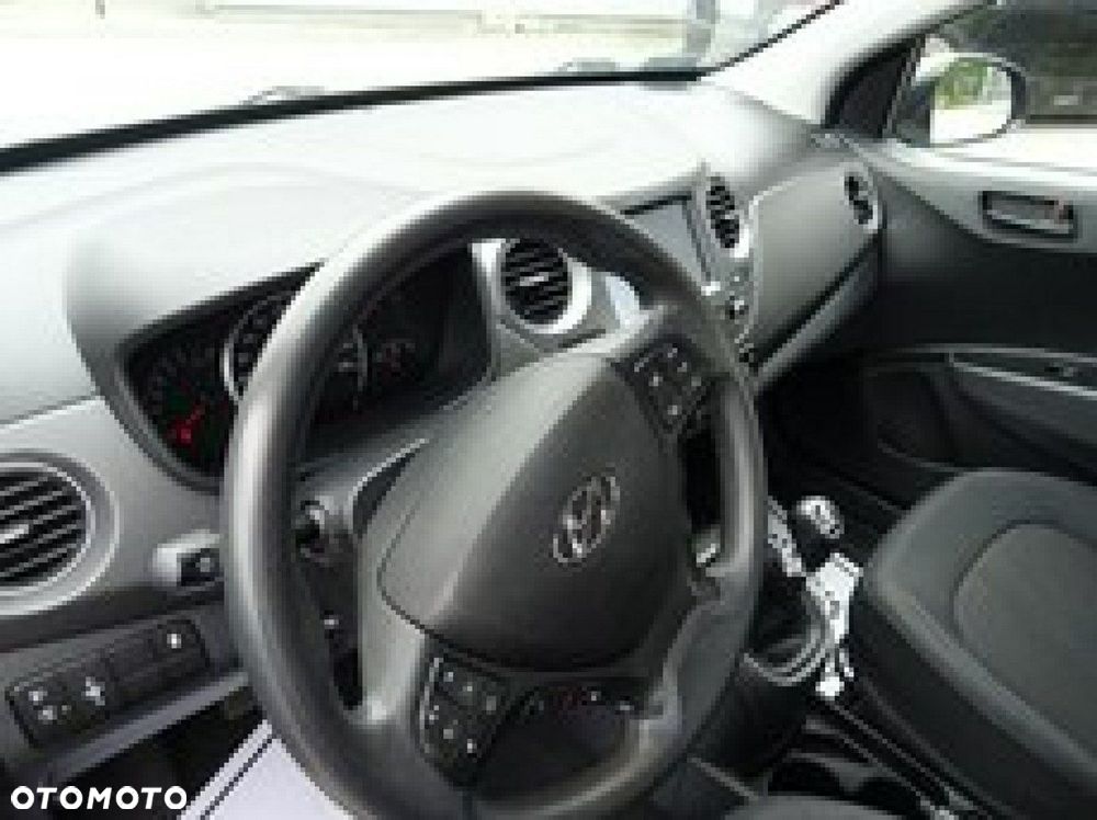 Hyundai i10 - 15