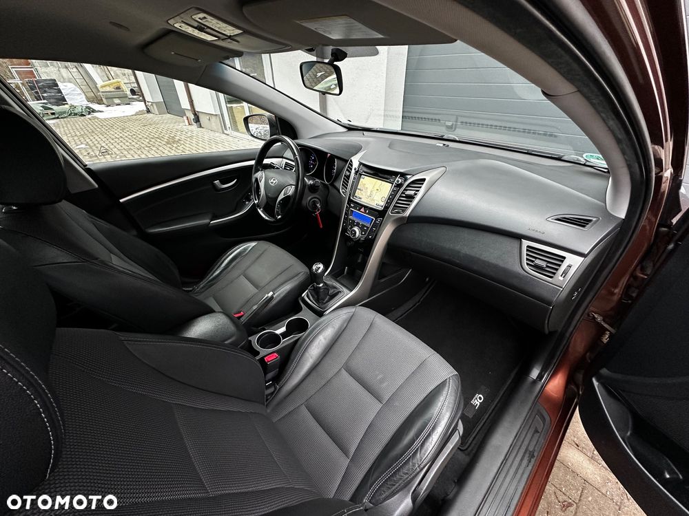 Hyundai i30 1.4 Premium - 13