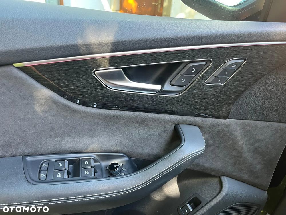 Audi Q8 - 18