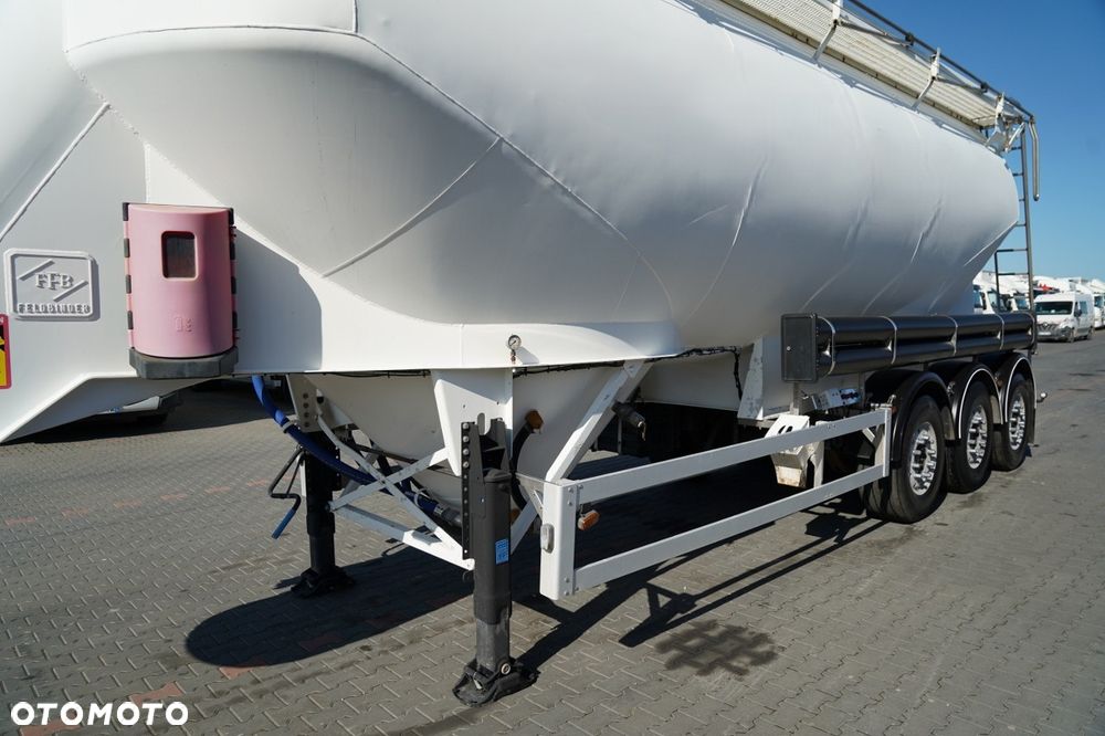 Feldbinder CEMENTONACZEPA / 5 KOMÓR / 40 000 L / DO MATERIAŁÓW SYPKICH / OSIE SAF / ALUFELGI - 11