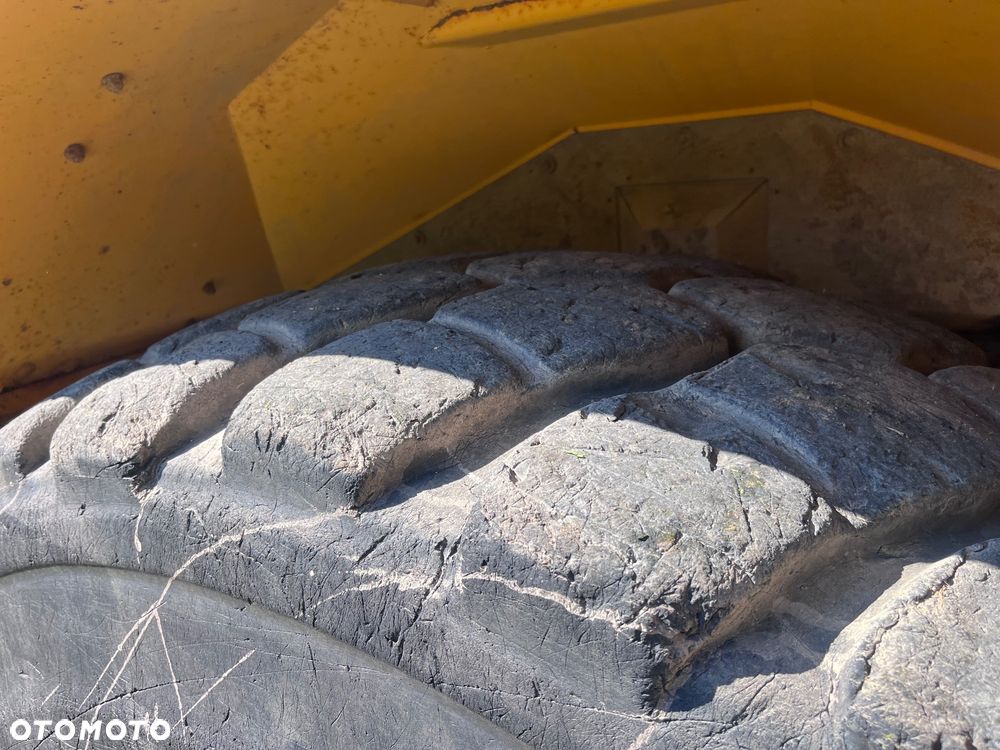 Volvo A25E - 15