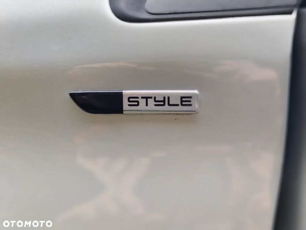 Peugeot 208 1.2 PureTech Style - 10