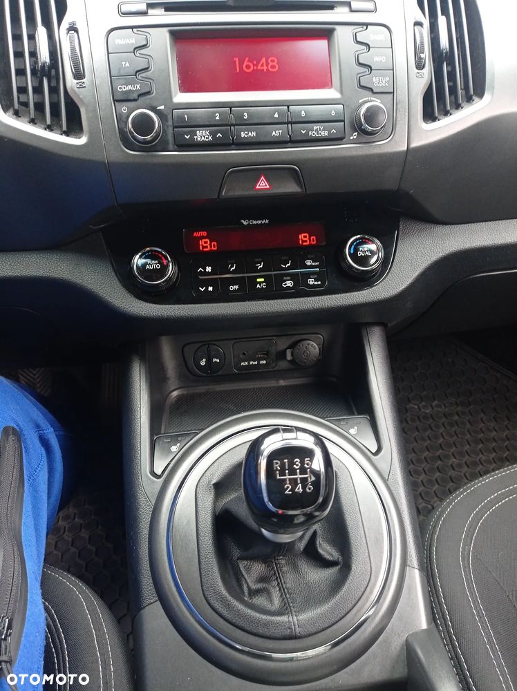 Kia Sportage 2,0 CRDI AWD Dream-Team Edition - 13