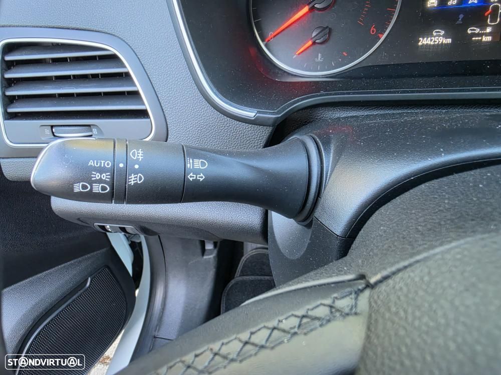 Renault Mégane 1.5 Blue dCi Zen - 15