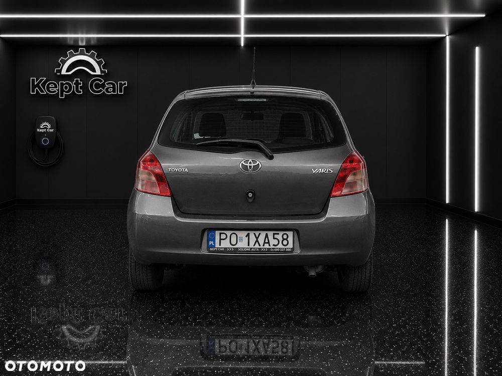 Toyota Yaris 1.3 Luna Premium - 8