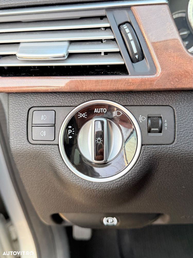 Mercedes-Benz E 220 T CDI 7G-TRONIC Elegance - 23