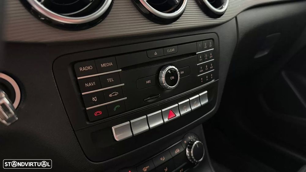 Mercedes-Benz B 180 - 18