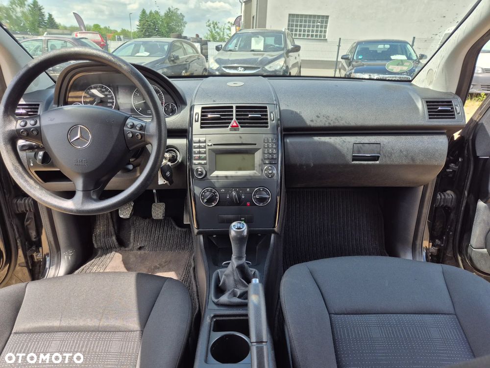 Mercedes-Benz Klasa A 160 BlueEFFICIENCY Elegance - 9