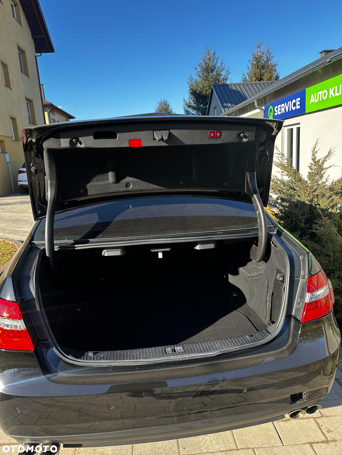 Mercedes-Benz Klasa E 500 Avantgarde - 24
