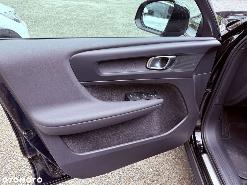 Volvo XC 40 - 21