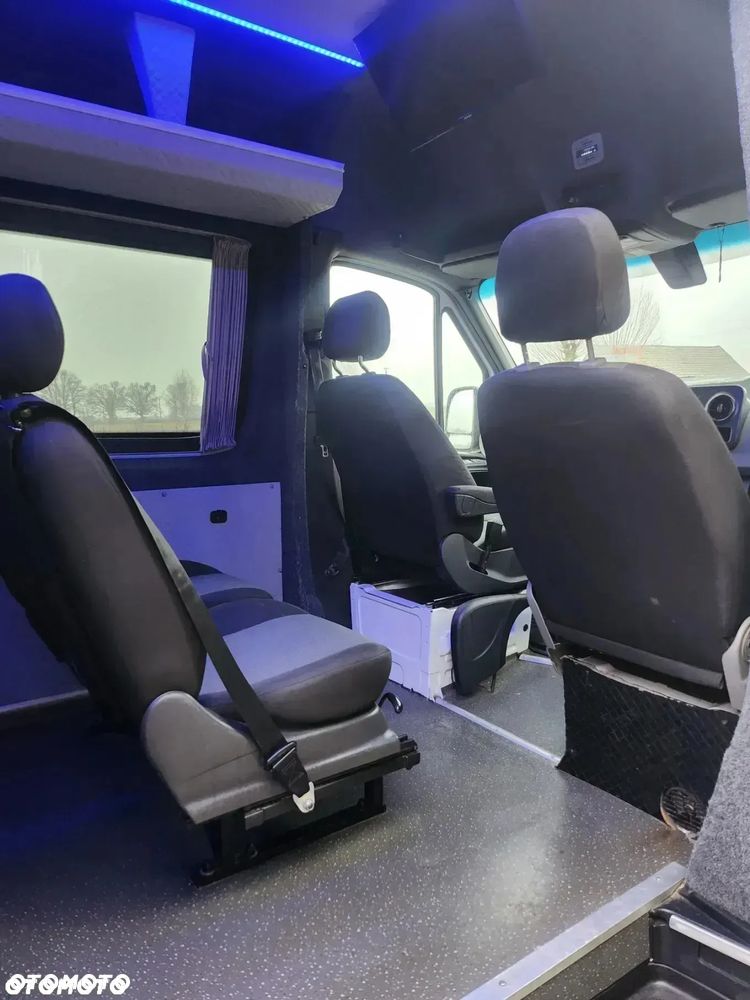Mercedes-Benz Sprinter - 22