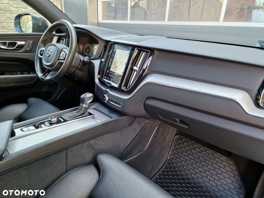 Volvo XC 60 D4 AWD Geartronic Inscription - 32