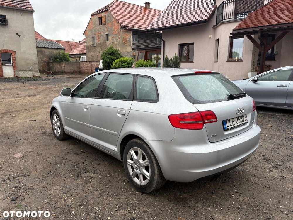 Audi A3 Sportback 1.8 TFSI Attraction - 5