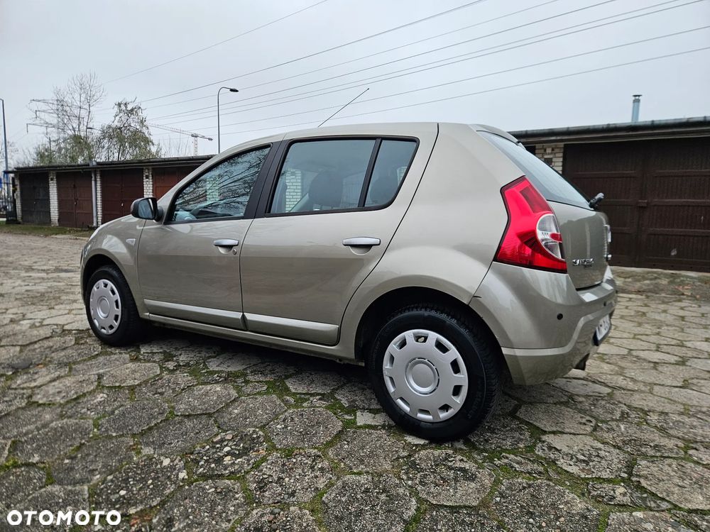 Dacia Sandero 1.6 Laureate - 4