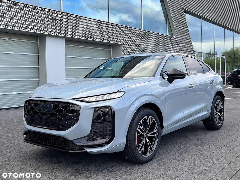 Audi Q3 Sportback - 13