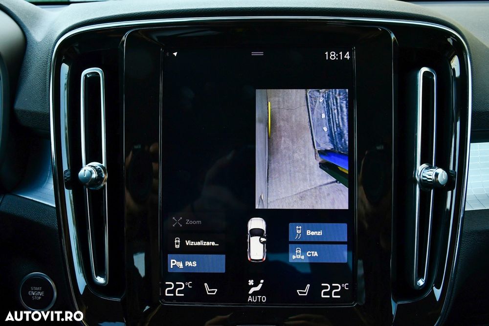 Volvo XC 40 D3 AWD Momentum Pro - 23