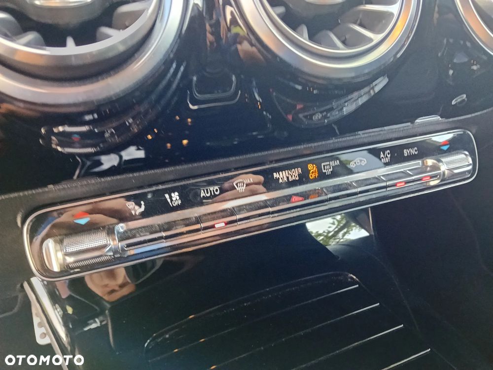 Mercedes-Benz CLA 180 d 7G-DCT AMG Line - 26
