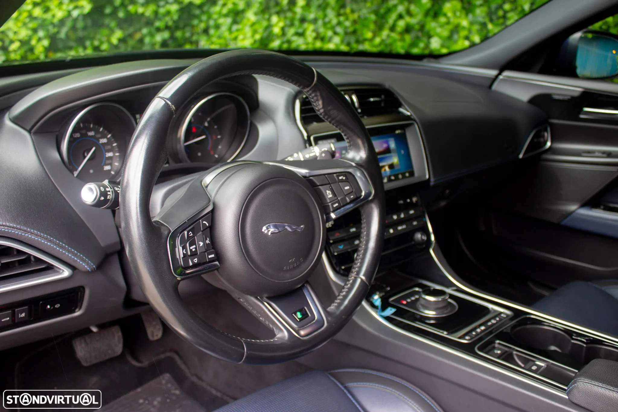 Jaguar XE 2.0 D R-Sport Aut. - 11
