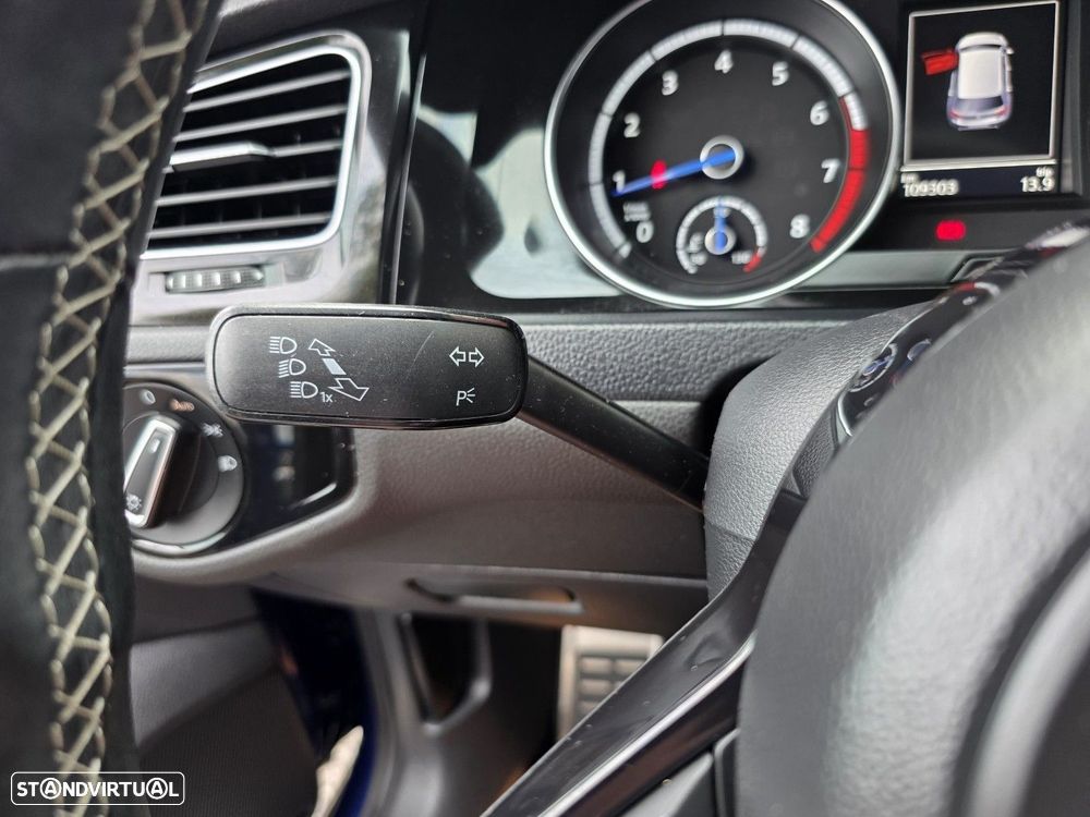 VW Golf R 4Motion BlueMotion - 28