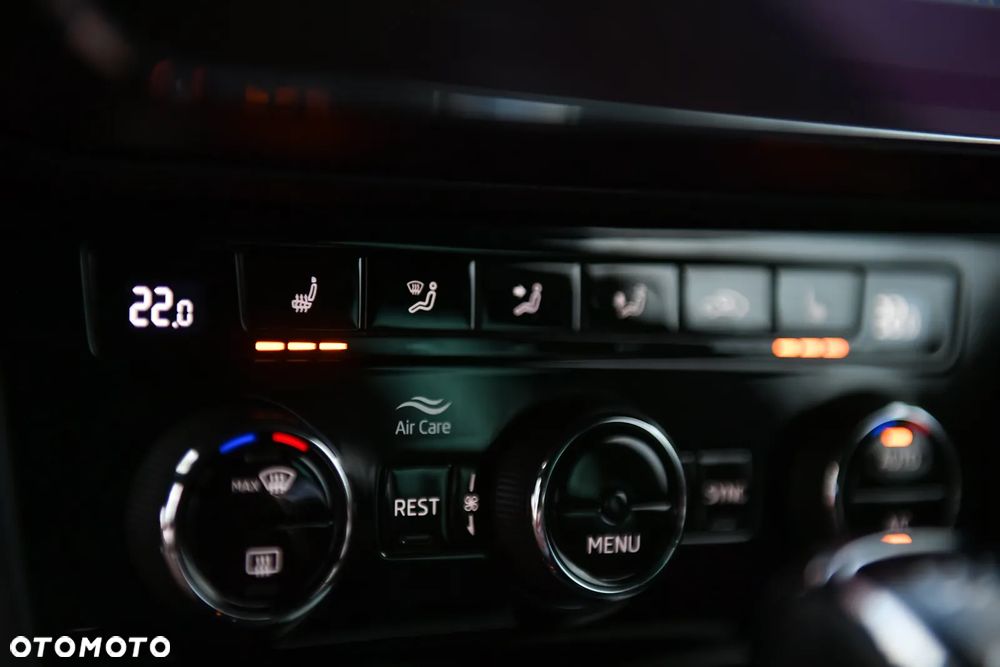 Skoda Superb 2.0 TDI 4x4 DSG SportLine - 32