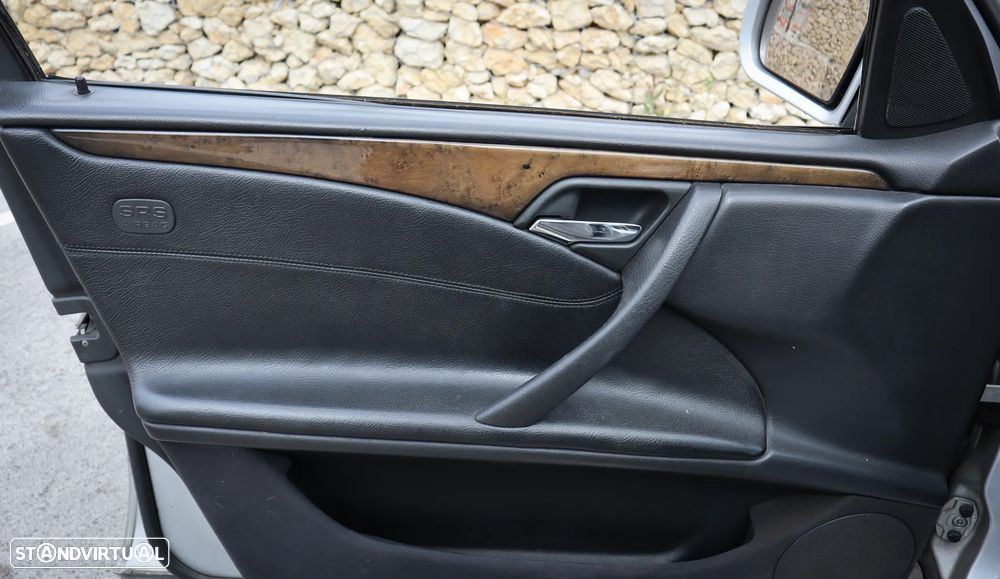 Mercedes-Benz E 220 - 15