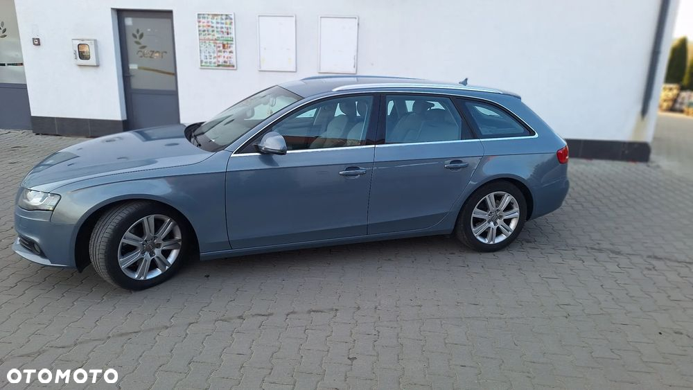 Audi A4 Avant 3.0 TDI DPF quattro Ambiente - 9