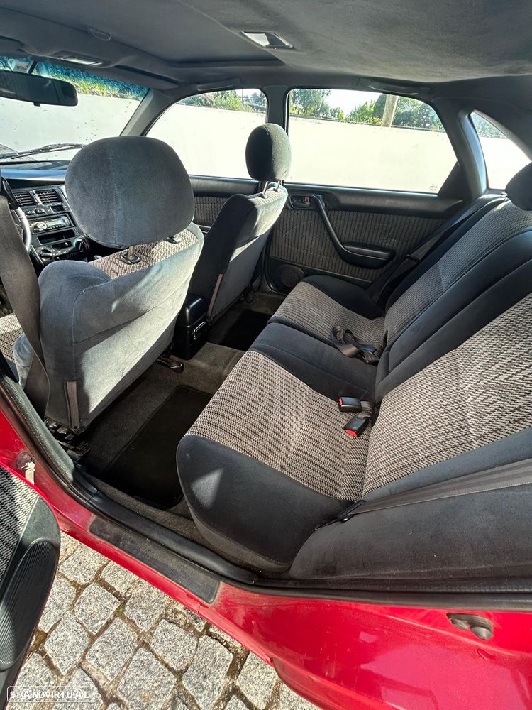 Toyota Carina E Sedan 2.0 - 5