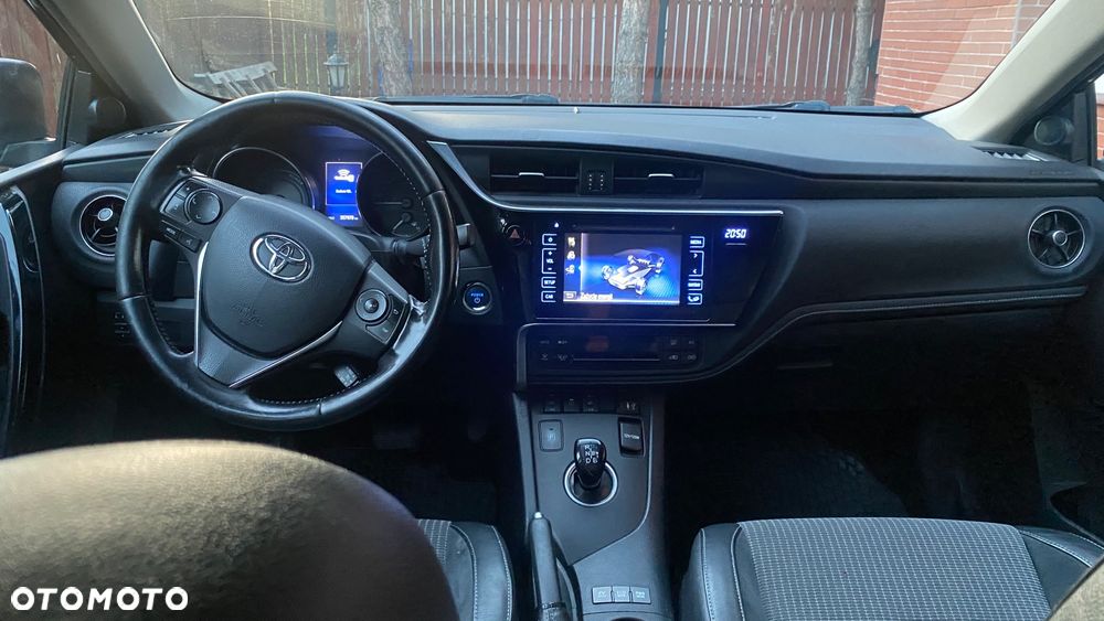 Toyota Auris Hybrid 135 Comfort - 11