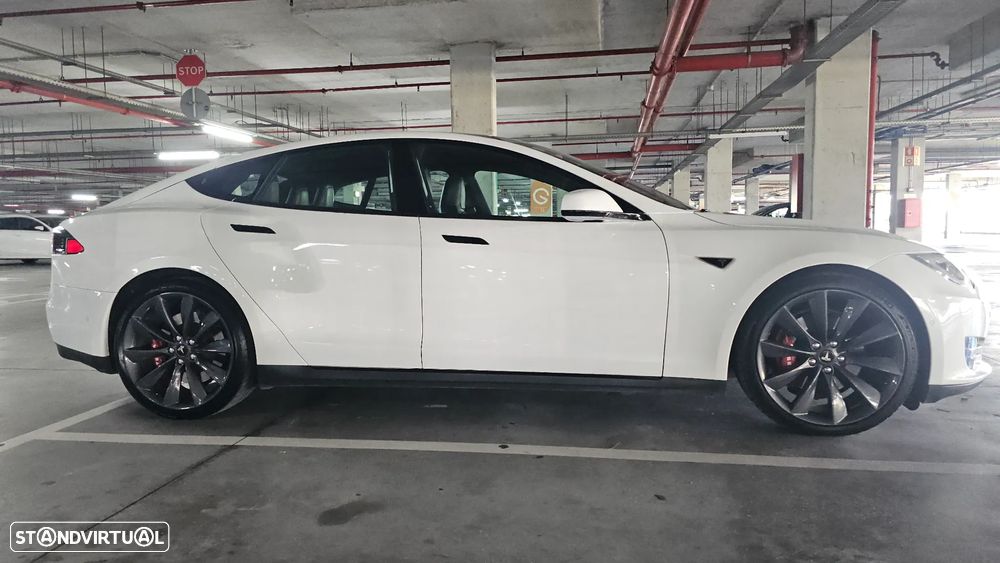 Tesla Model S 90D - 1