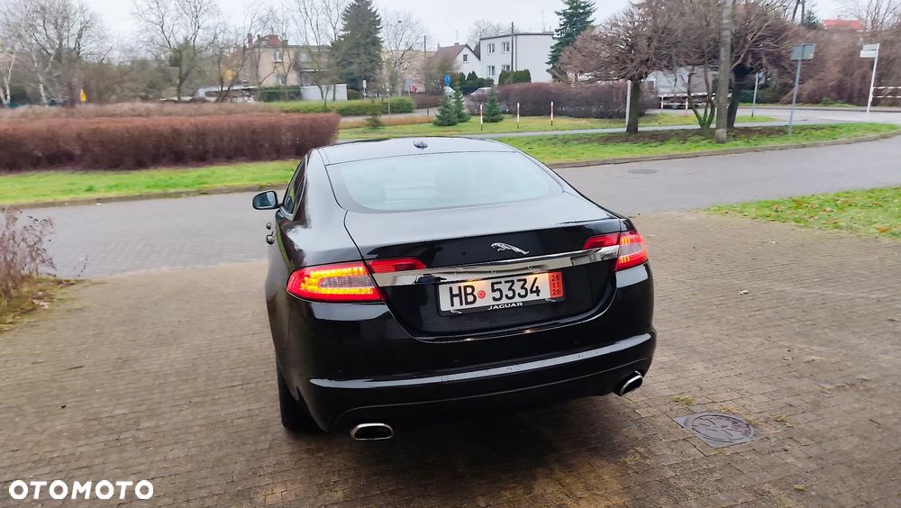 Jaguar XF 2.7 V6 Premium Luxury - 24