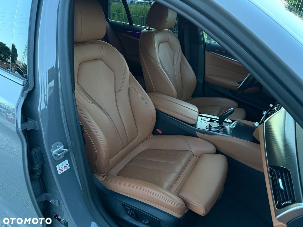 BMW Seria 5 530d xDrive M Sport Edition - 33