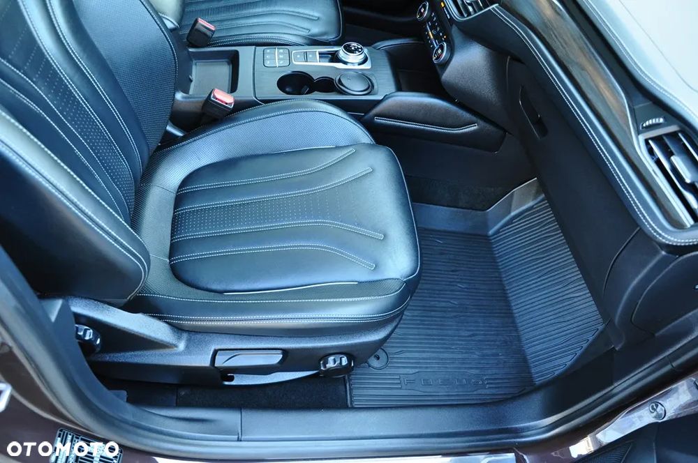 Ford Focus 2.0 EcoBlue Vignale - 31