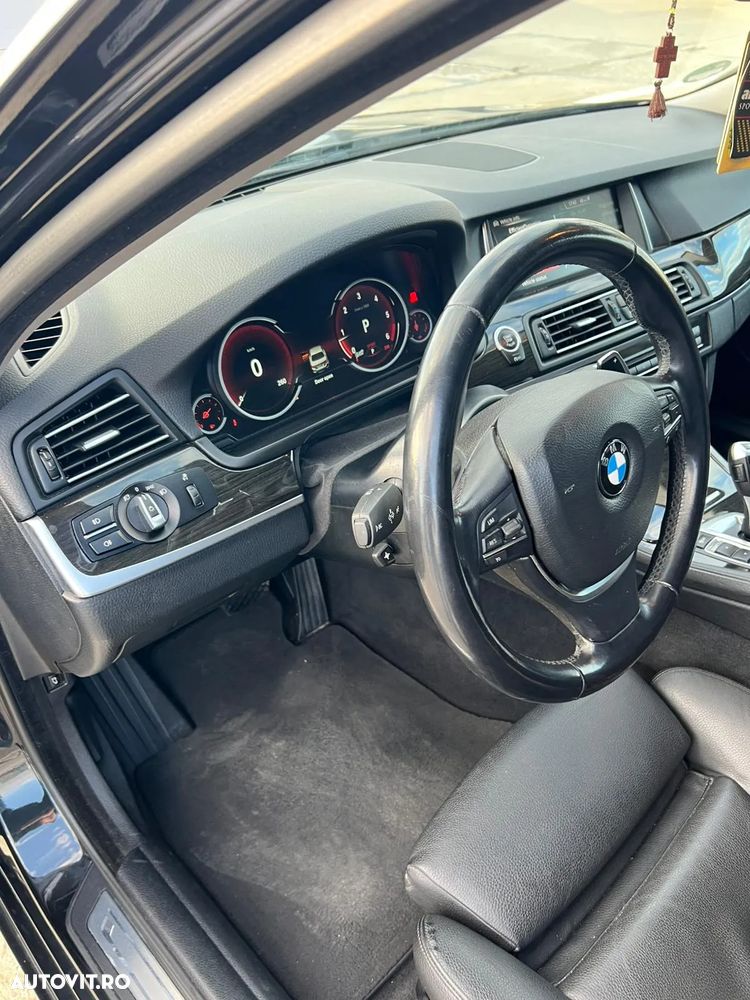 BMW Seria 5 520d AT - 30