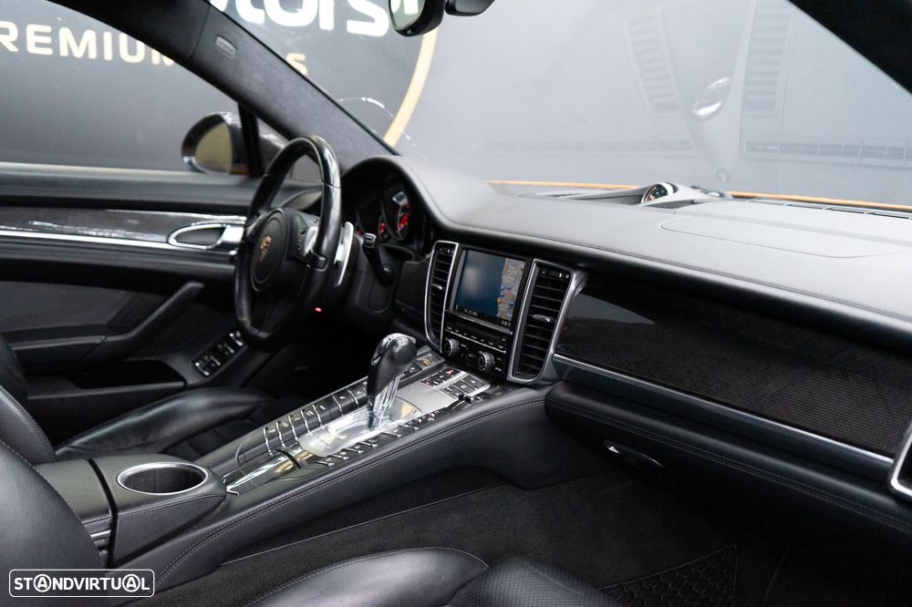Porsche Panamera Turbo PDK - 7