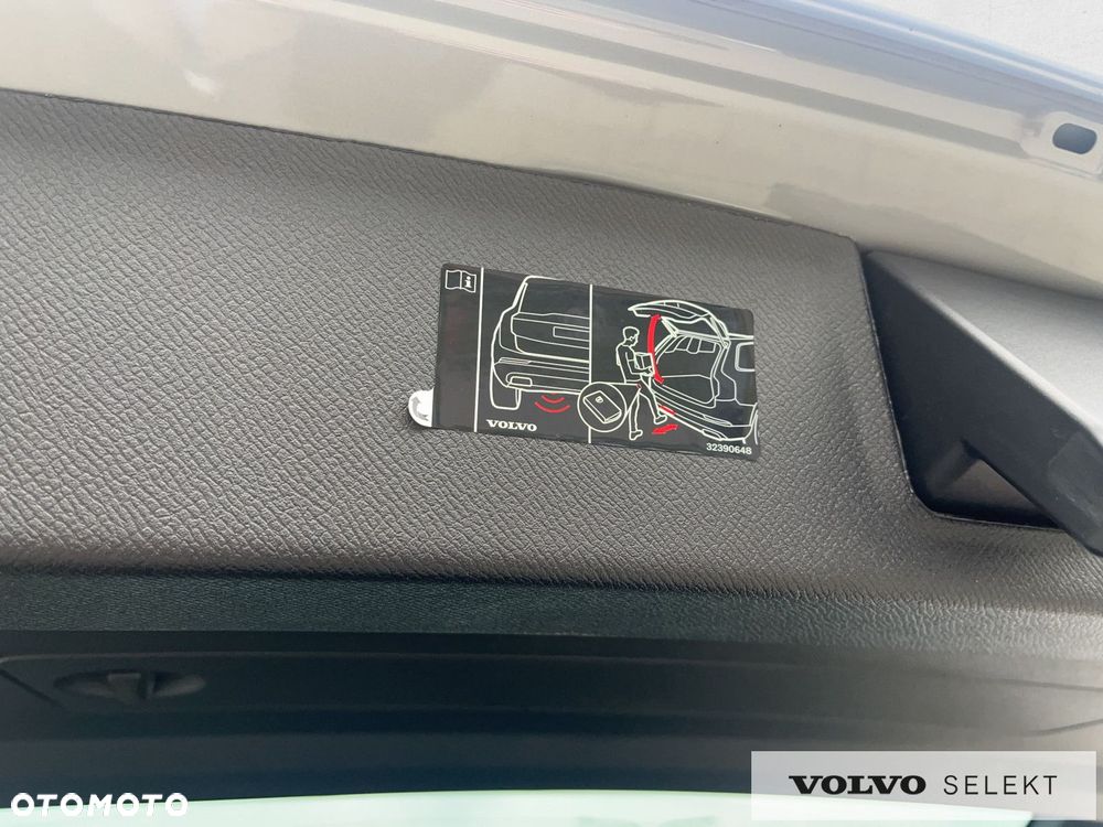 Volvo XC 90 - 22