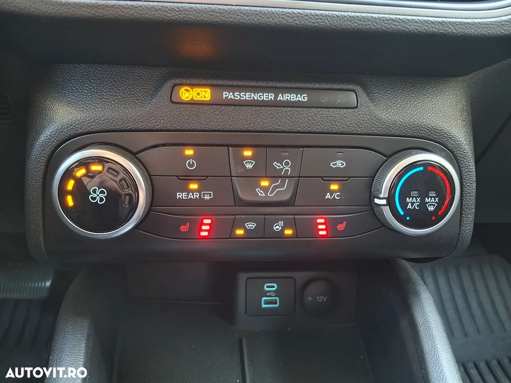 Ford Focus 1.5 EcoBlue Connected - 18