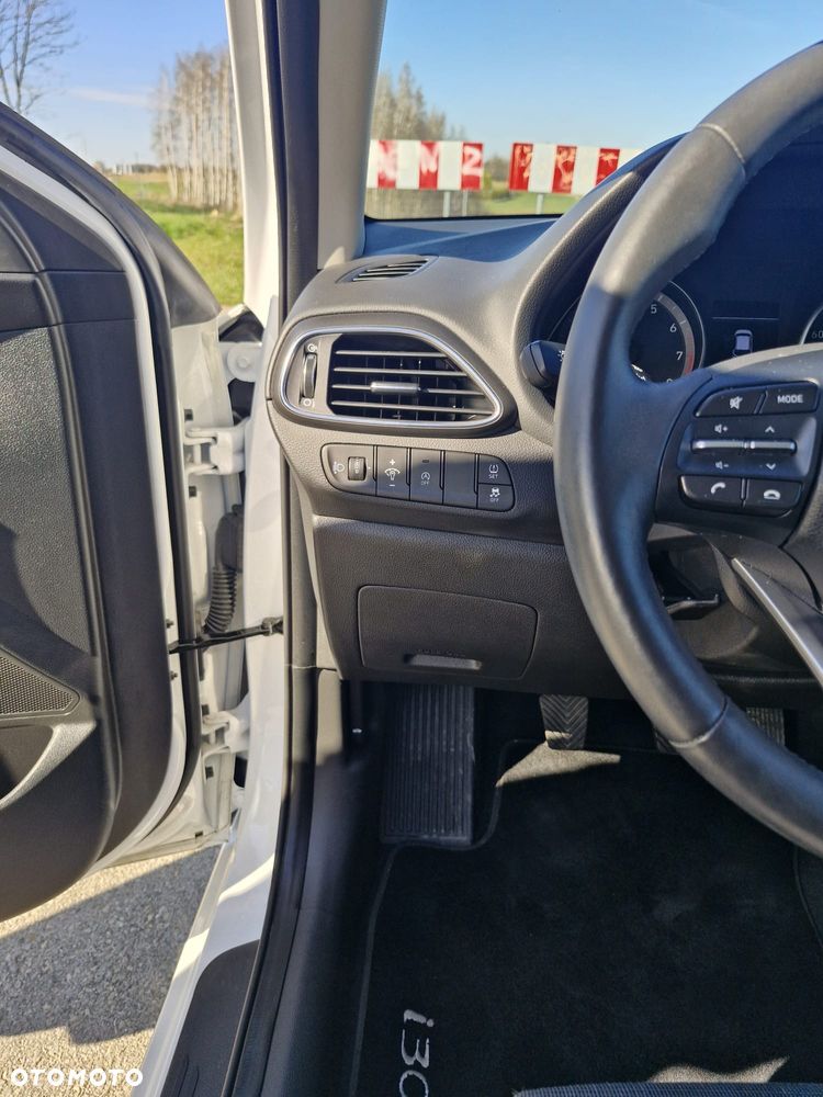 Hyundai i30 1.0 T-GDI Smart - 15