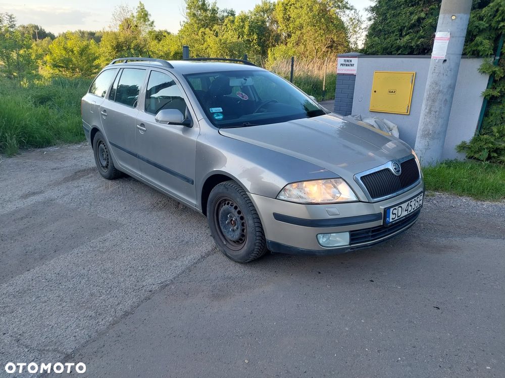 Skoda Octavia 1.6 FSI Ambiente - 1