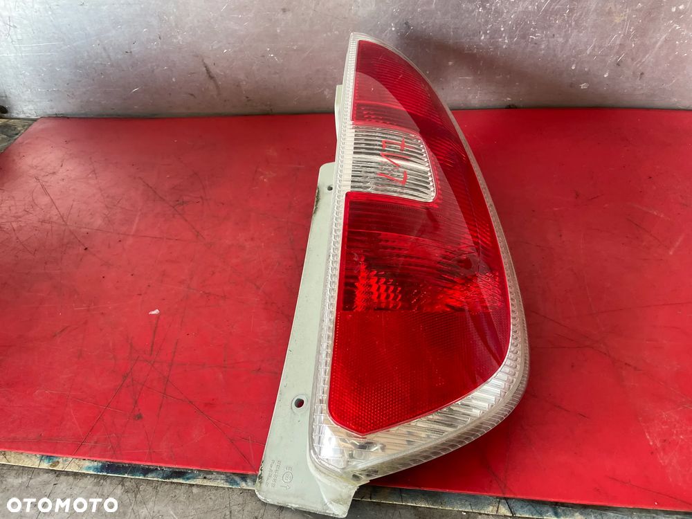 Skoda Roomster Lampa Prawy Tył 5J7945096 - 2