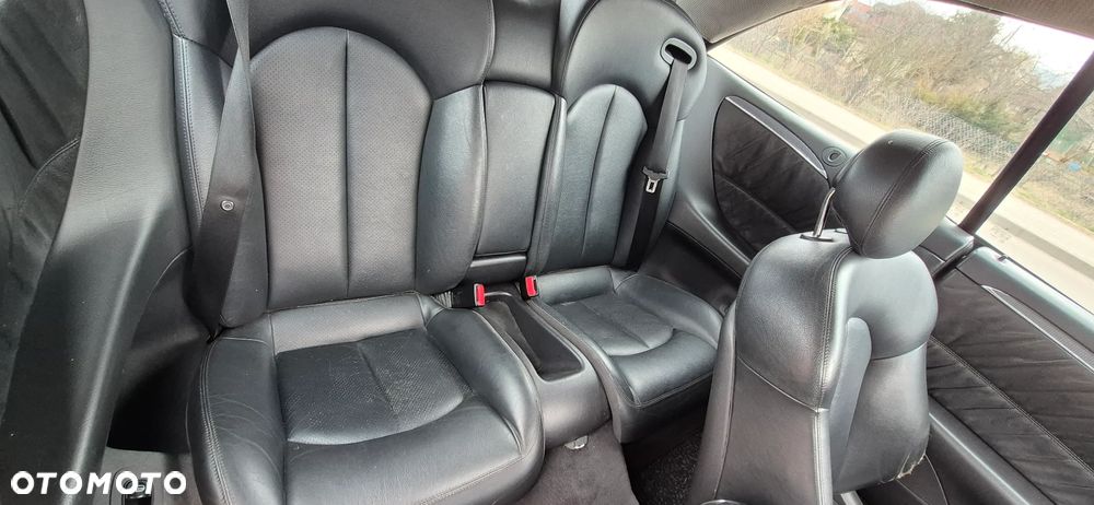 Mercedes-Benz CLK - 21