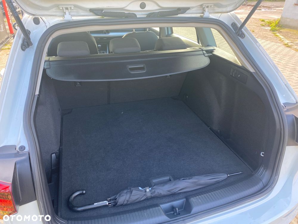 Volkswagen Golf VIII 1.0 TSI - 29