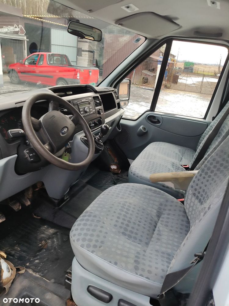 Ford Transit - 11