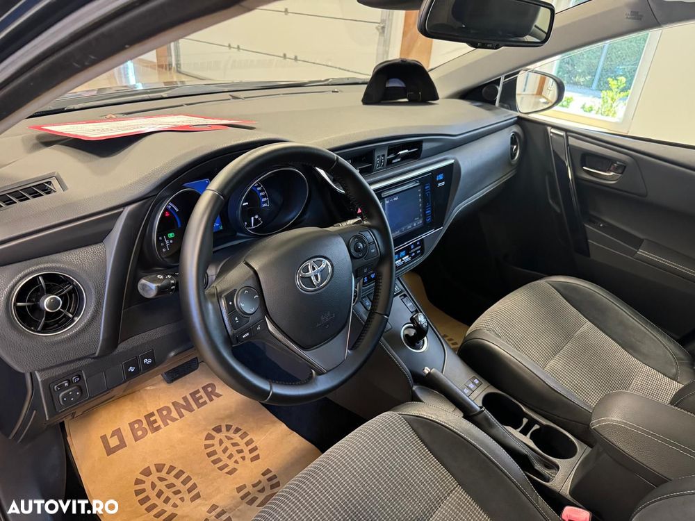 Toyota Auris 1.8 VVT-i Hybrid Automatik Touring Sports Team Deutschland - 5