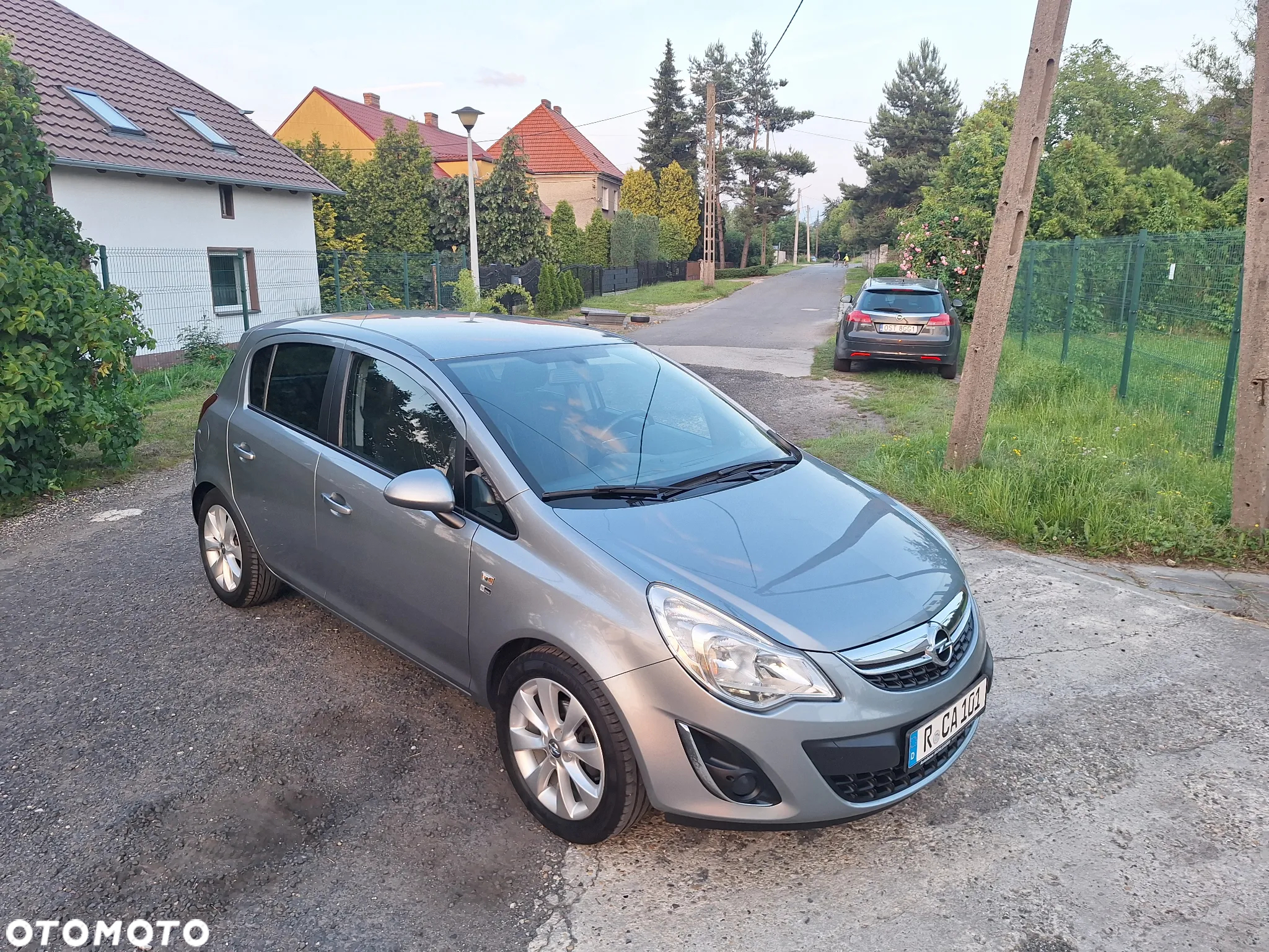 Opel Corsa 1.4 16V Edition 150 - 2